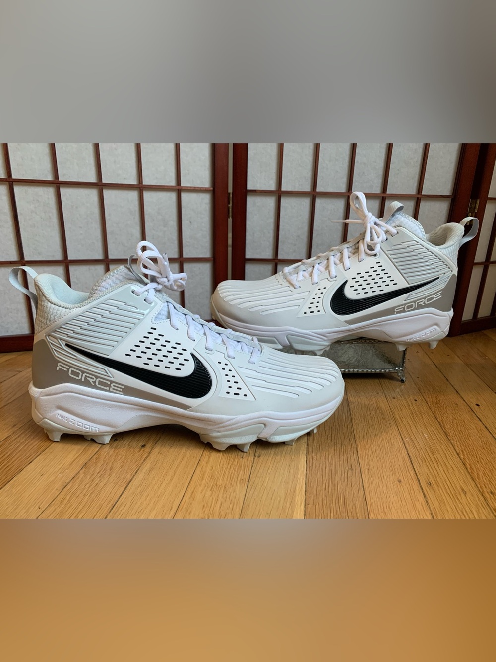 NWOB NIKE ZOOM FORCE SAVAGE PRO 3 SHARK White Football Cleats/Shoes Men’s SZ 16